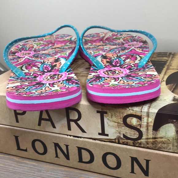 💗 Vera Bradley 💗…Women’s 9-10…Sunburst Floral and Polka Dot Flip Flops!Sandals - Picture 6 of 10